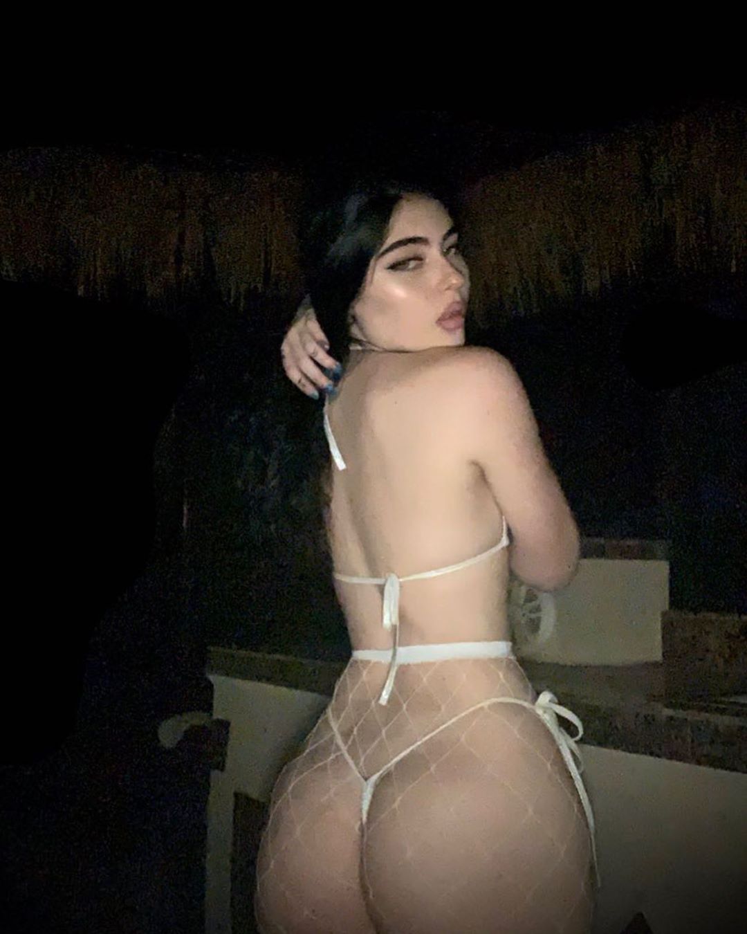Snapchat omgcosplay nude Kaley Cuoco