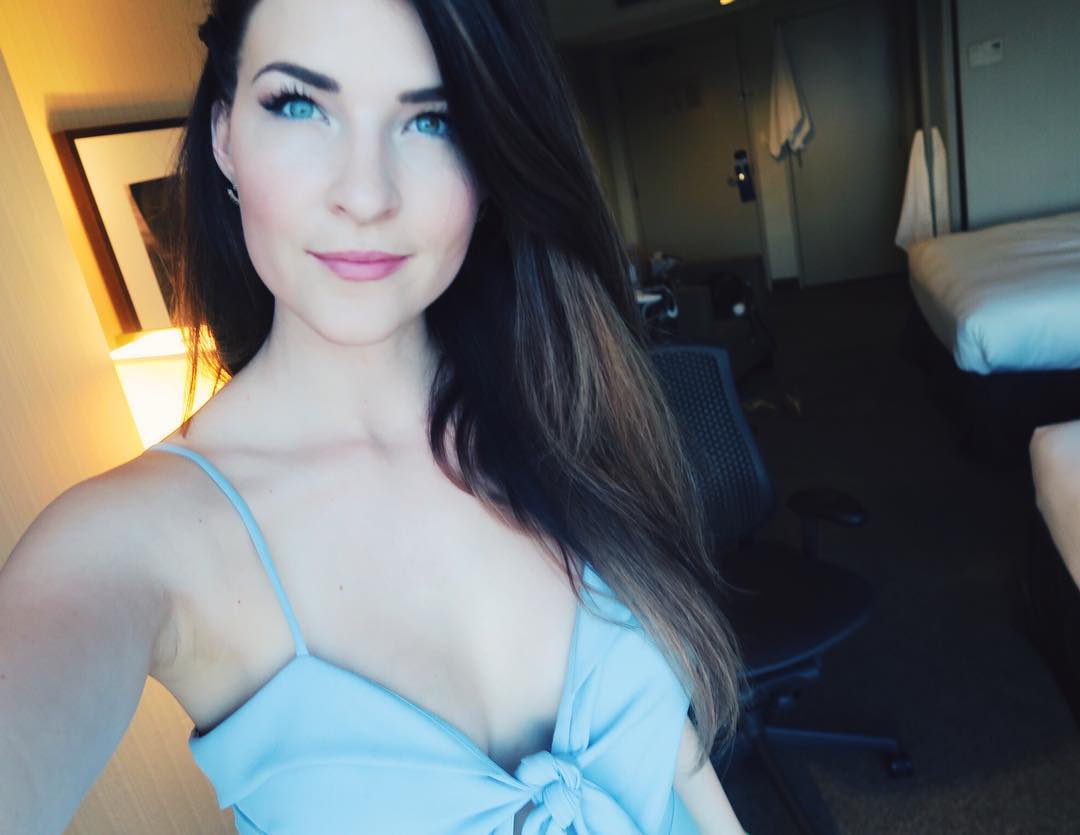 KittyPlays Sexy Pictures. 