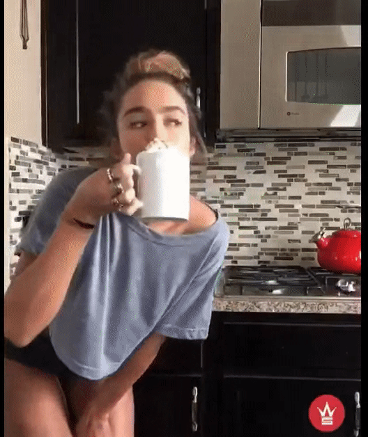 Sommer Ray Nipple Slip (1 pic 1 gif) - OnlyFans Leaked Nudes