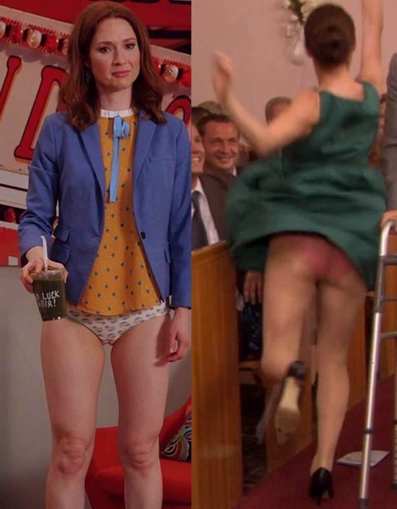 Ellie Kemper Goes From Flashing Panties To Fully Nude.