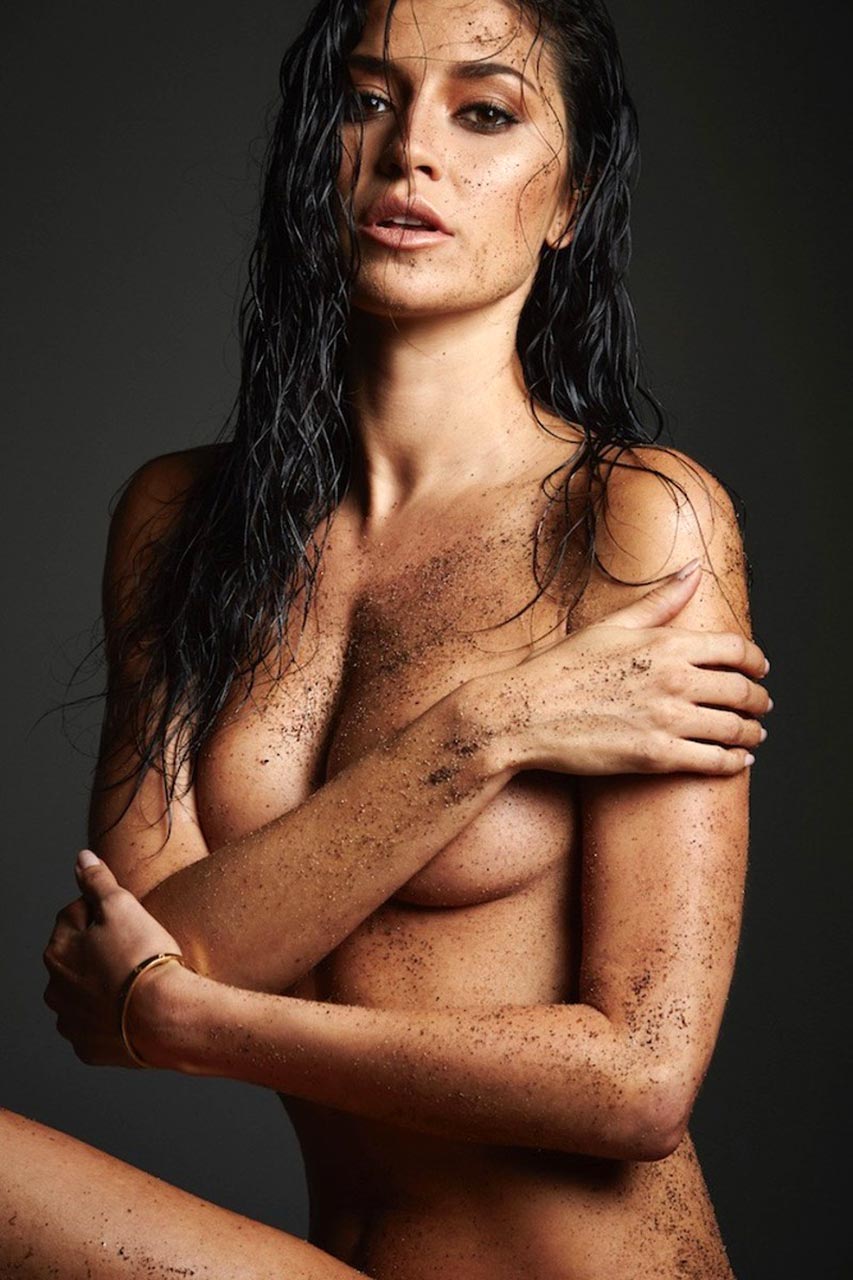 Nicole Williams Nude & Sexy Photos.