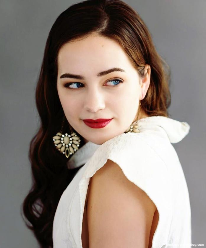 Mary Mouser Sexy (86 Photos + Possible LEAKED Nude Video & Hot Scenes) ...