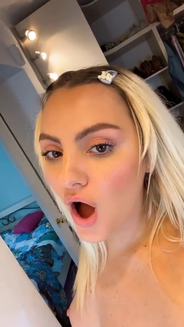 Sexy Alexandra Stan Shows Her Boobs (5 Pics + Leaked