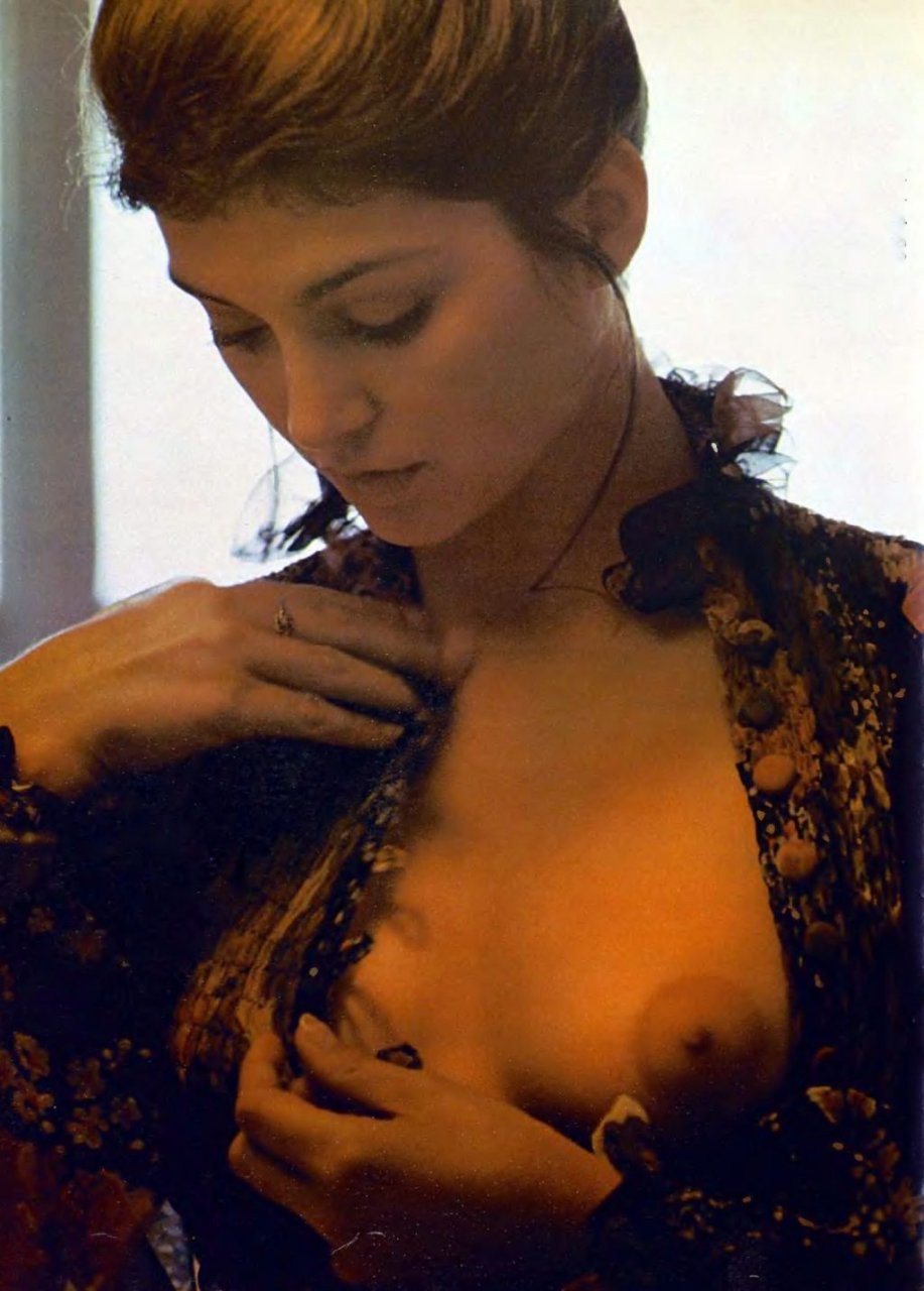 Vintage Actress Victoria Principal Nude Photos.