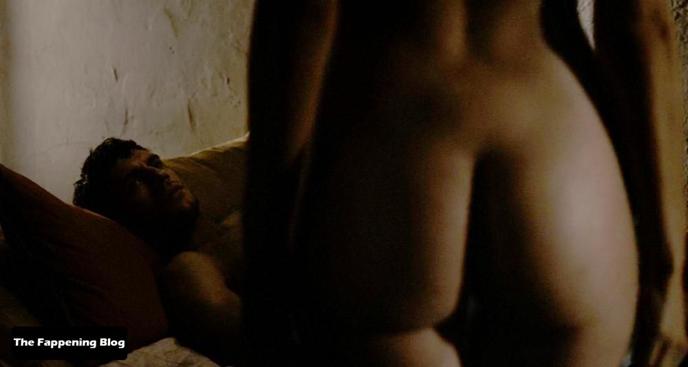 Freida Pinto Nude & Sexy Videos Freida Pinto nude sex scene from 'Blunt...