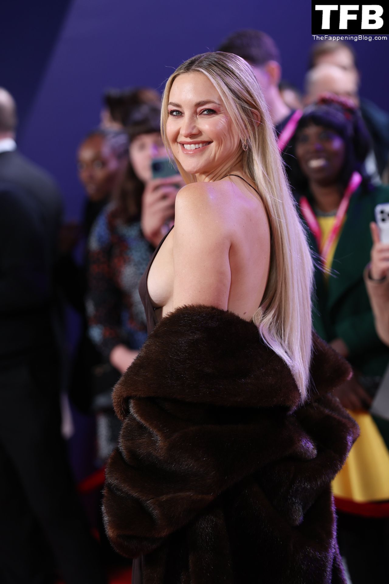 Kate Hudson Poses at the “Glass Onion: A Knives Out Mystery” European Premiere Closing Night Gala (99 Photos) - OnlyFans Leaked Nudes