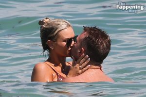 Emmy Medders & Chase Chrisley Hit the Beach in Miami (8 Photos) - Emmy Medders Sexy The Fappening Blog 4