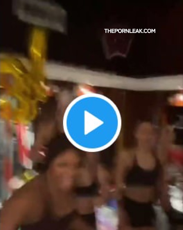Waka Sabadell Nude Blowjob Nightclub Leaked! – Fapfappy - Waka Sabadell Nude Sex Tape Blowjob Nightclub Leaked Full1