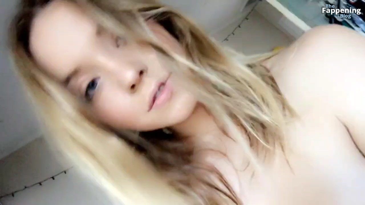 Sydney Sweeney Leaked 11 thefappeningblog.com