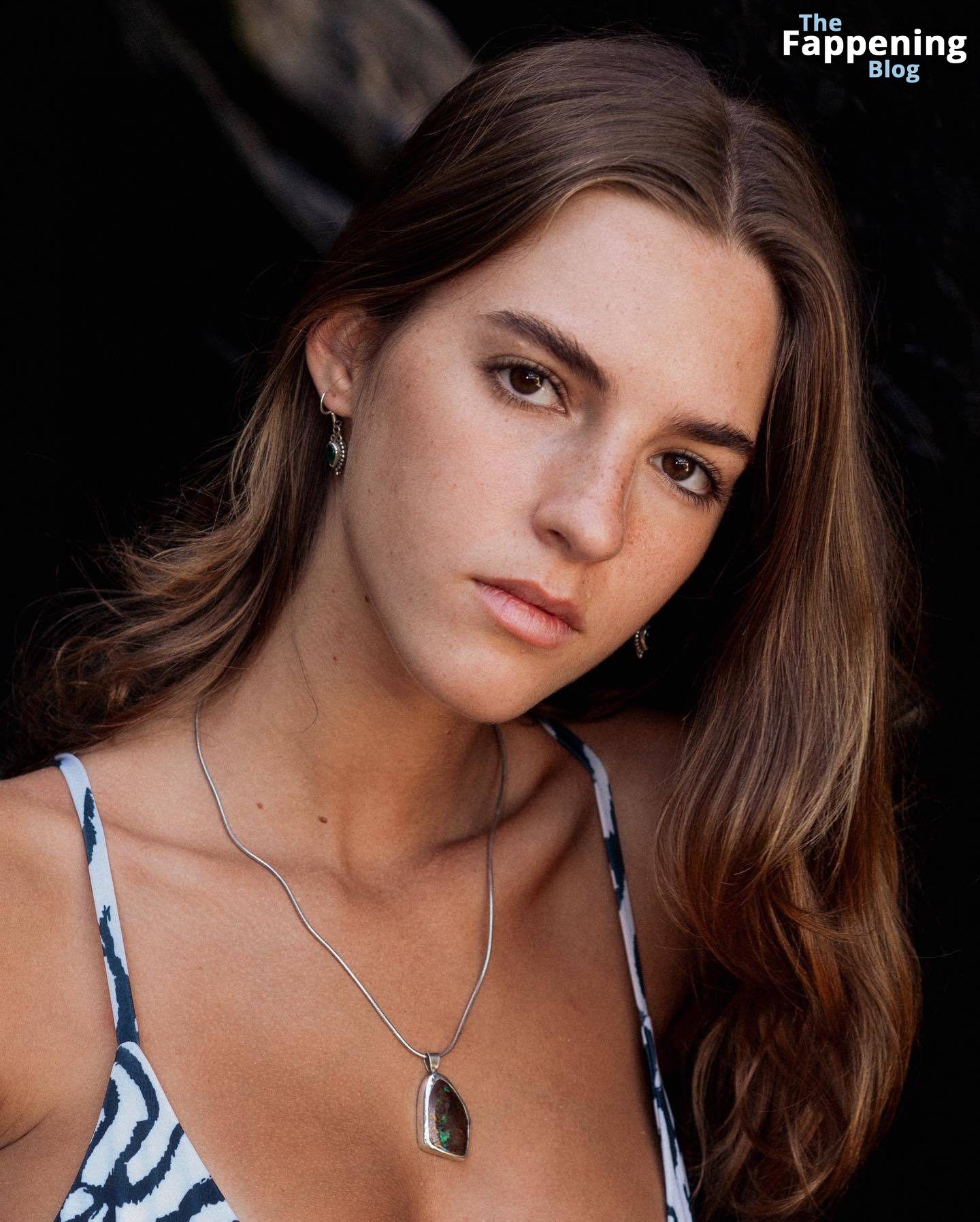 Bikini Goddess Emily Feld 2 thefappeningblog.com