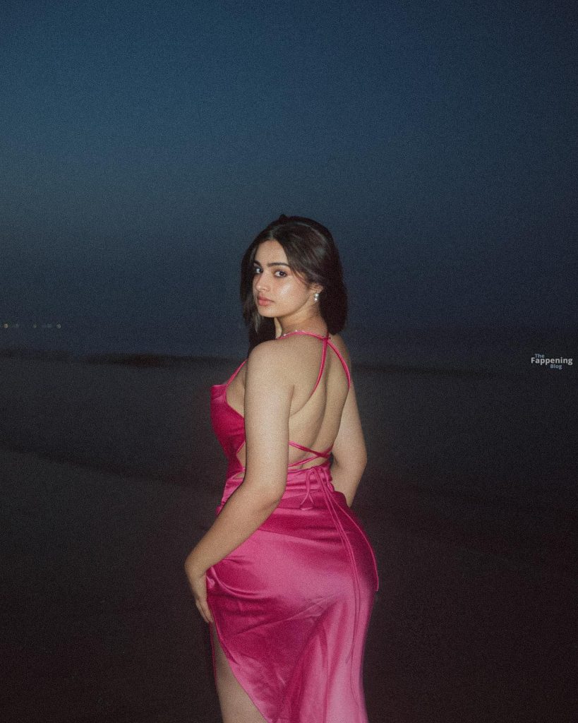 Ayesha Khan Sexy (19 Photos) 7