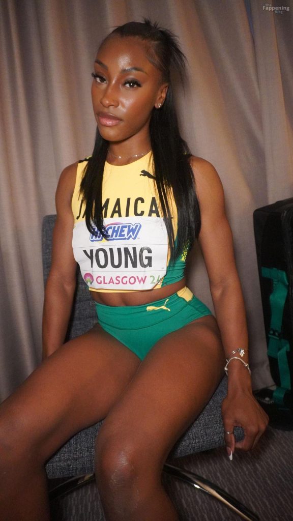 Charokee Young Sexy (9 Photos) 7