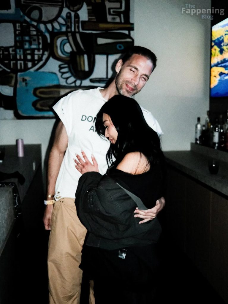 Kim Kardashian Shows Off Her Huge Boobs at Coachella (20 Photos) 3