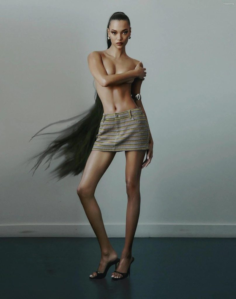 Lameka Fox Poses Naked in a Hot Shoot by Ace Amir (20 Photos) 1