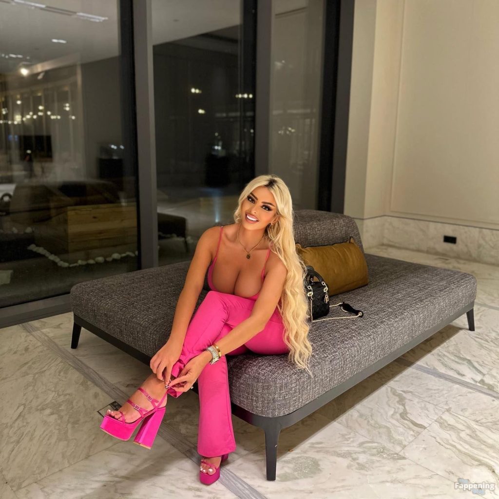 Naida Karic Sexy (11 Photos) 6