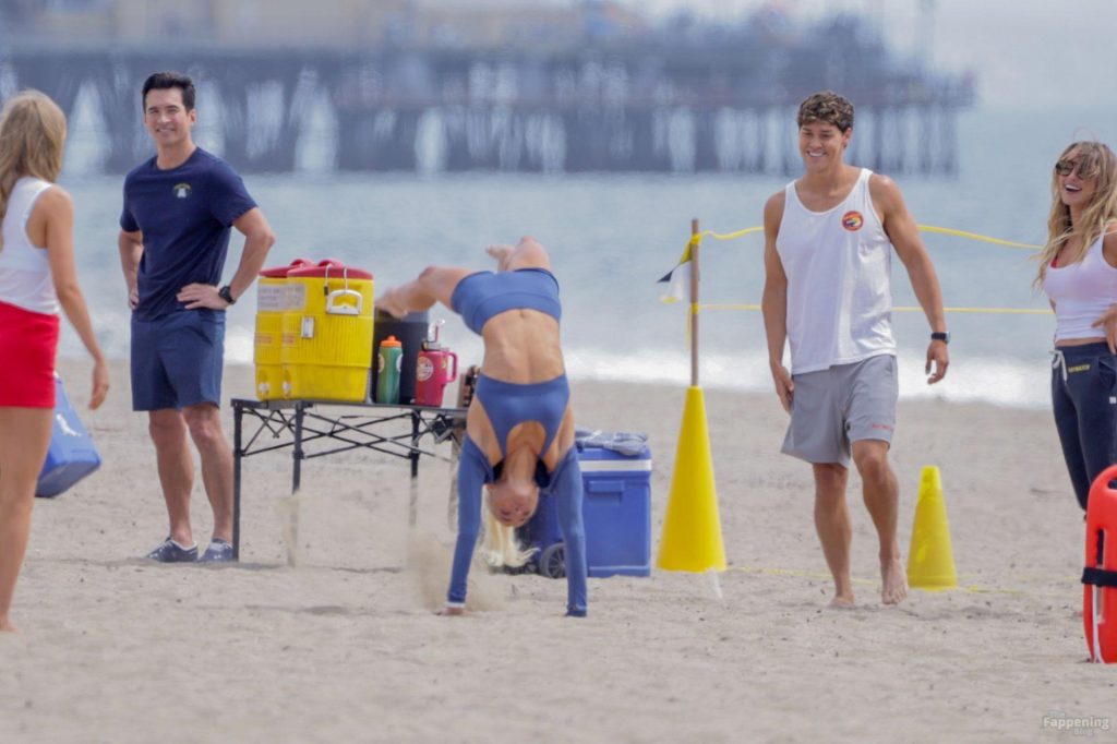 Olivia Dunne Shows Off Her Cameltoe, Ass and Legs on the Beach in Santa Monica (49 Photos) 18