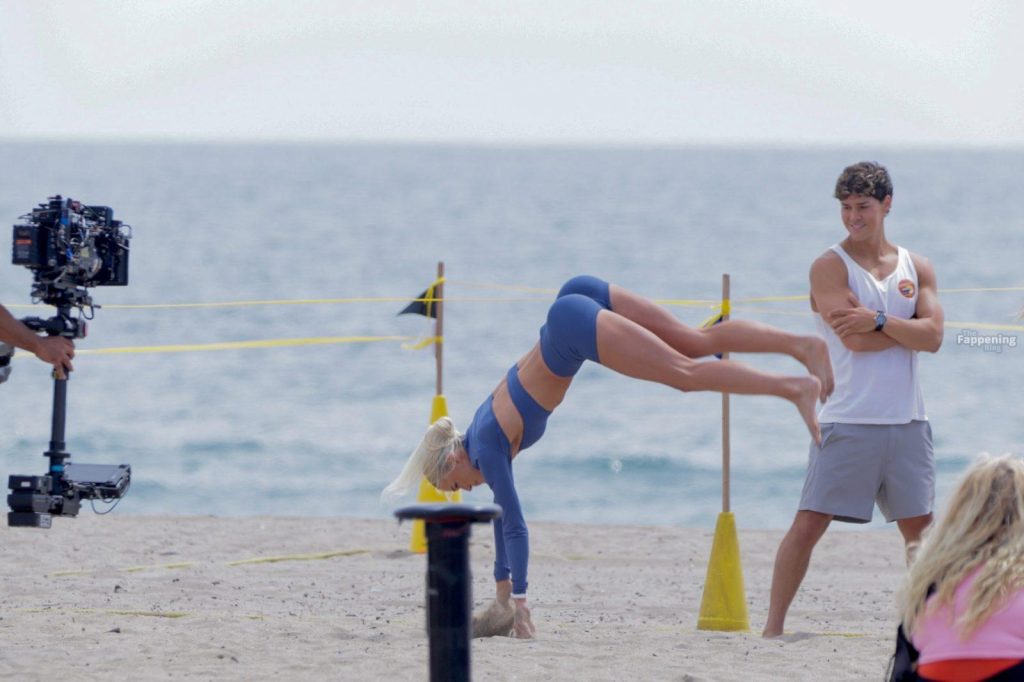 Olivia Dunne Shows Off Her Cameltoe, Ass and Legs on the Beach in Santa Monica (49 Photos) 46