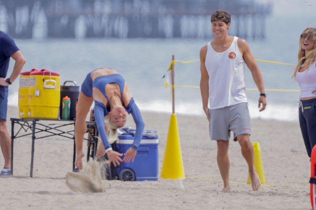 Olivia Dunne Shows Off Her Cameltoe, Ass and Legs on the Beach in Santa Monica (49 Photos) 17