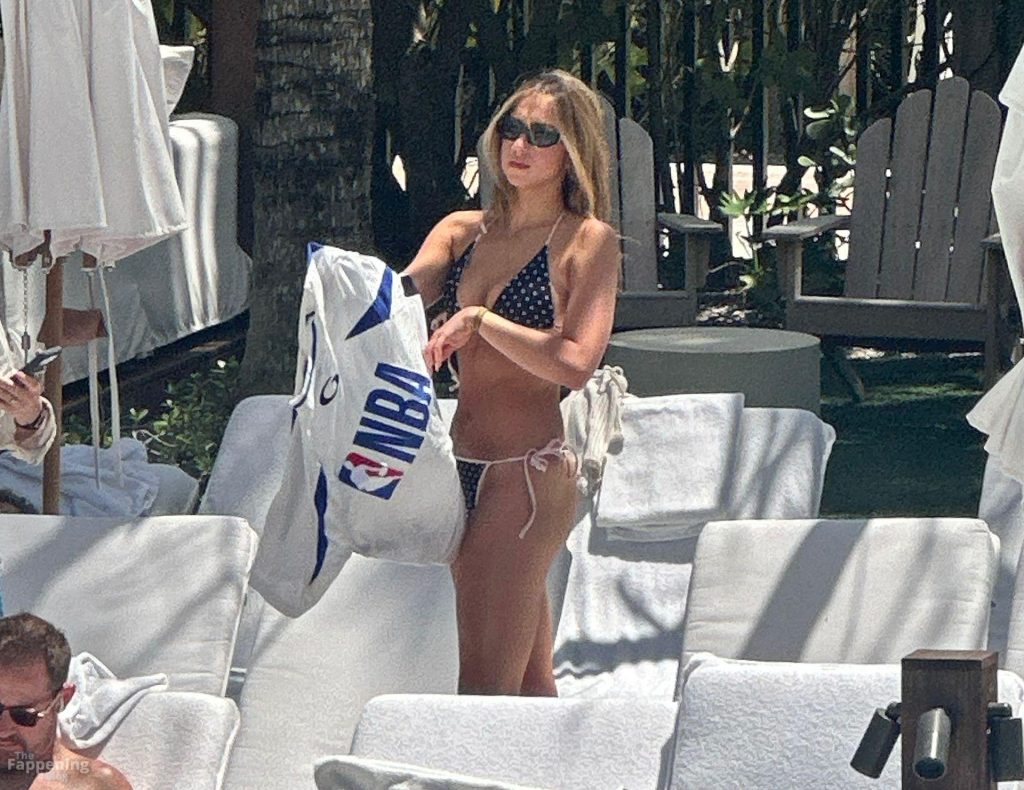 Tate McRae Shows Off Her Assets in a Blue String Bikini Around the Pool in Miami Beach (42 Photos) 6