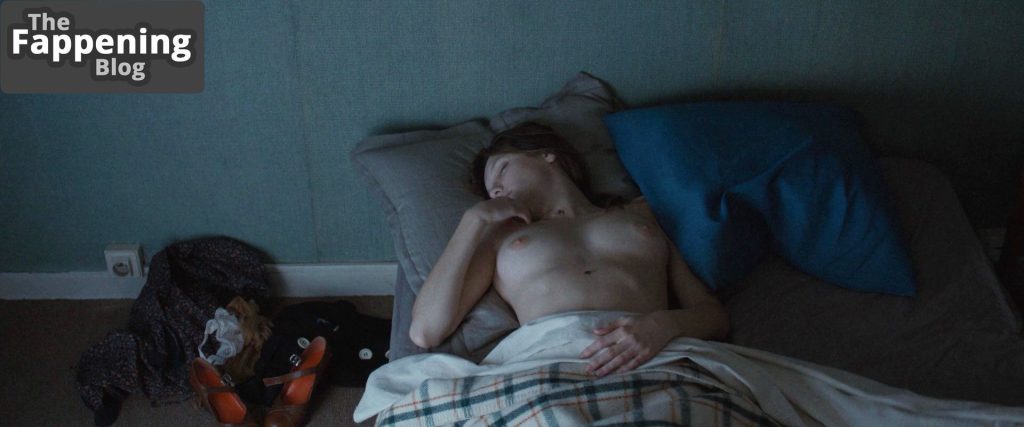 Ana Girardot Nude & Sexy Collection (22 Pics) 15