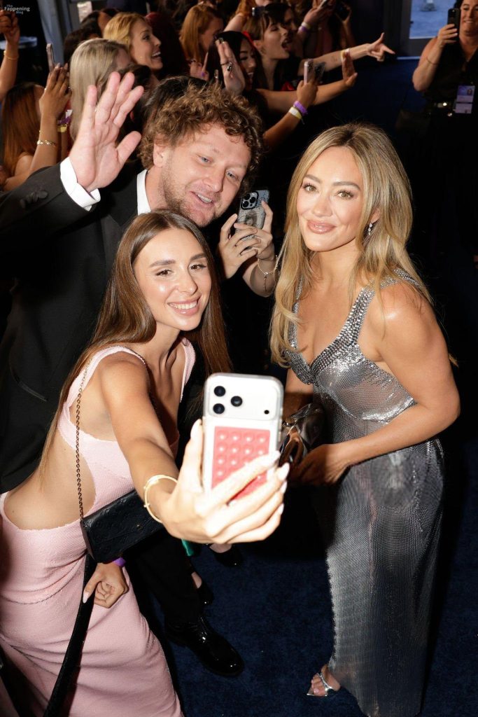 Hilary Duff Looks Sexy in a Silver Metallic Dress at the American Music Awards (119 Photos) 111