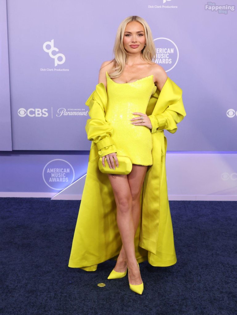Natalie Alyn Lind Shows Off Her Sexy Tits in a Yellow Dress at the 52nd American Music Awards (35 Photos) 16