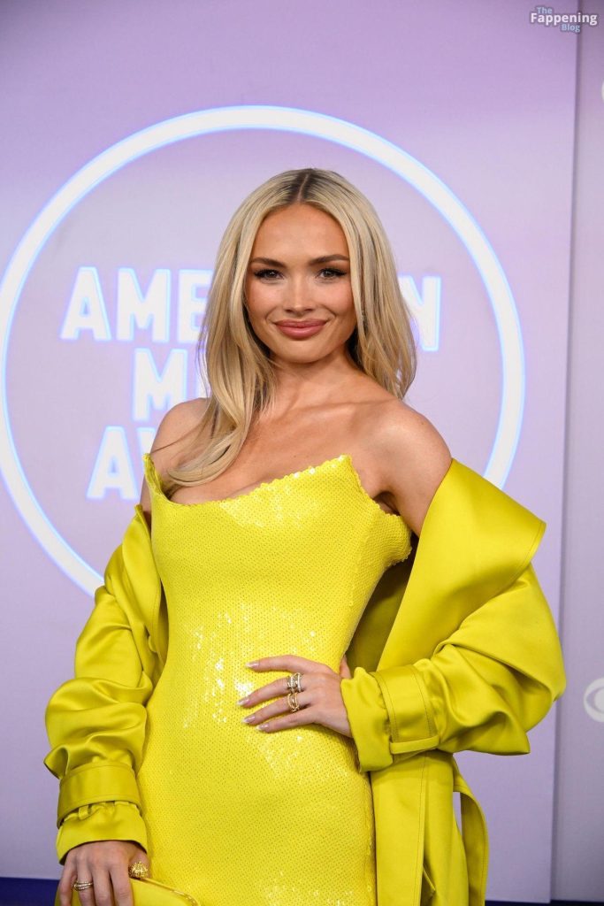 Natalie Alyn Lind Shows Off Her Sexy Tits in a Yellow Dress at the 52nd American Music Awards (35 Photos) 12