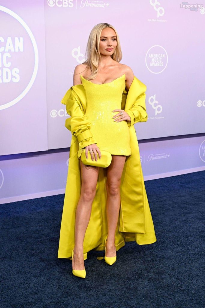 Natalie Alyn Lind Shows Off Her Sexy Tits in a Yellow Dress at the 52nd American Music Awards (35 Photos) 22