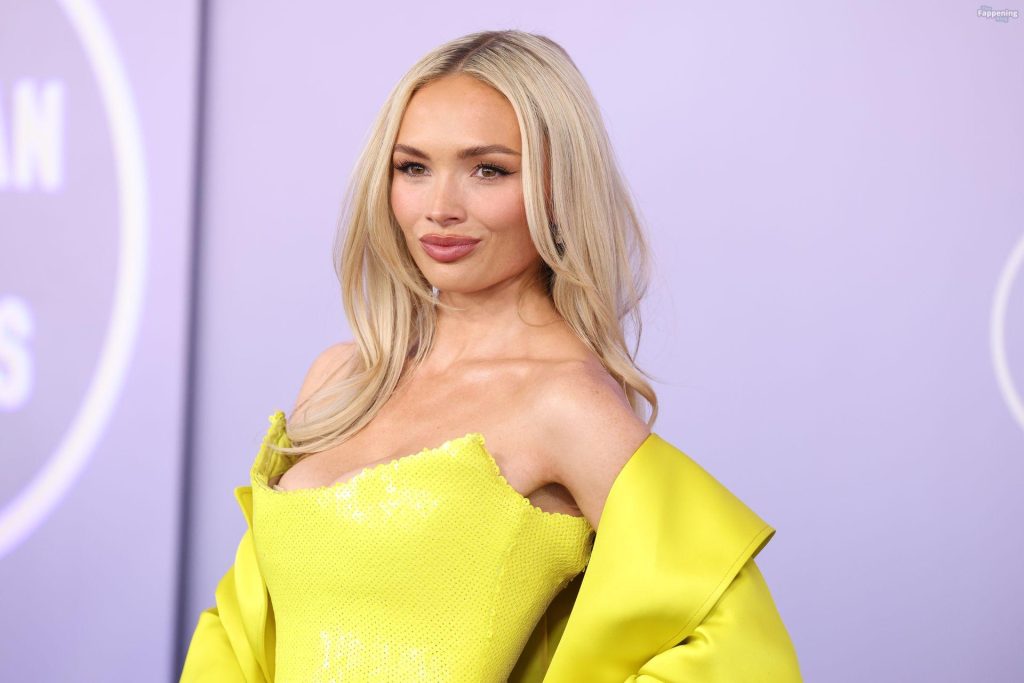 Natalie Alyn Lind Shows Off Her Sexy Tits in a Yellow Dress at the 52nd American Music Awards (35 Photos) 3