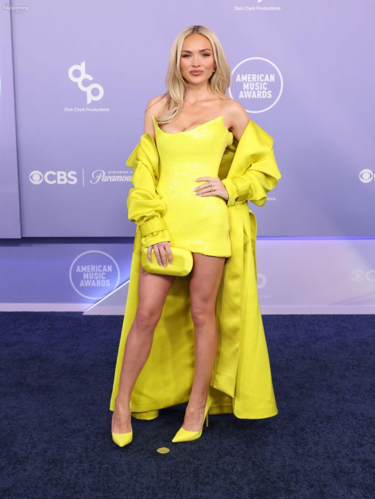 Natalie Alyn Lind Shows Off Her Sexy Tits in a Yellow Dress at the 52nd American Music Awards (35 Photos) 17
