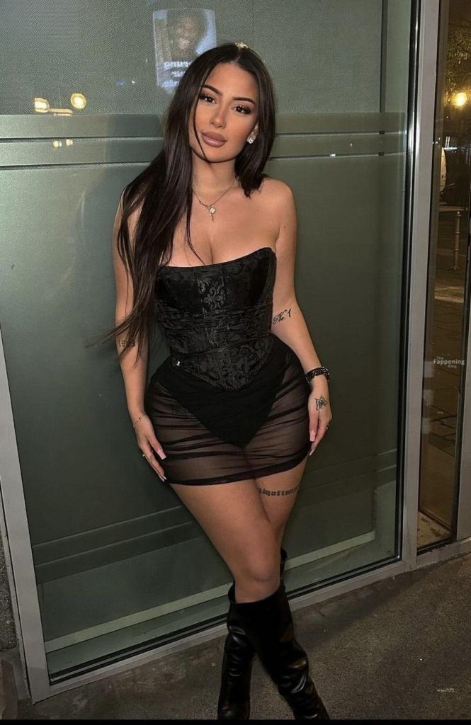 Selin Kitmir Nude & Sexy Collection (9 Photos) 7