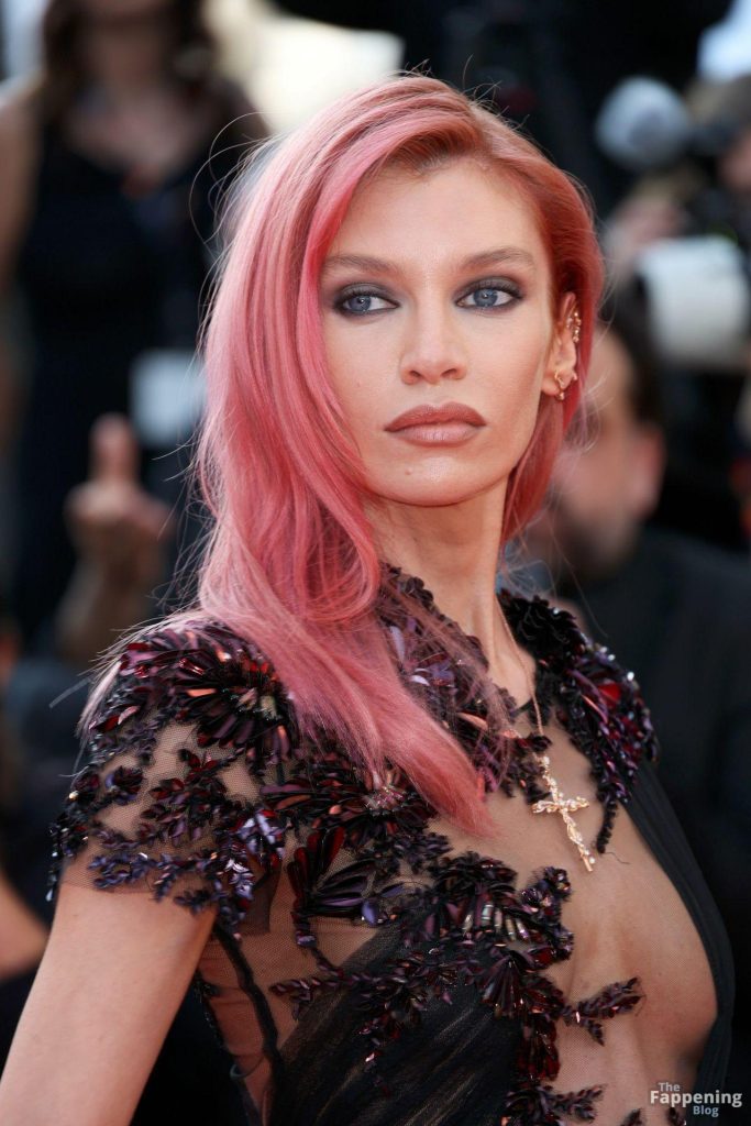 Stella Maxwell Looks Hot in a Gucci Dress at the Cannes Closing Ceremony (63 Photos) 59